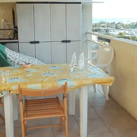Ideal For Relaxing, 50 M 2 Of Happiness, 6 Nignts Minimum Apartment